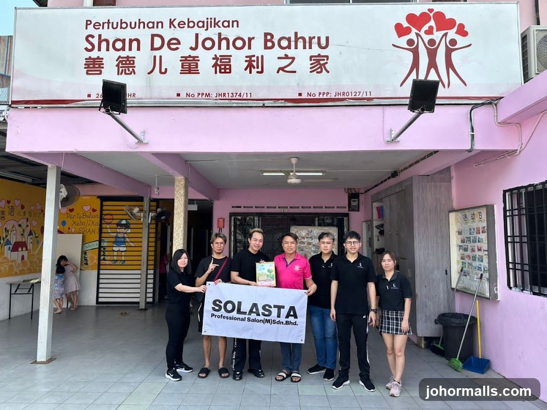 Group photo in front of Shan De Johor Bahru