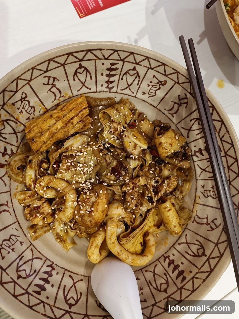 Spicy Noodles with Shrimp and Tofu Skin