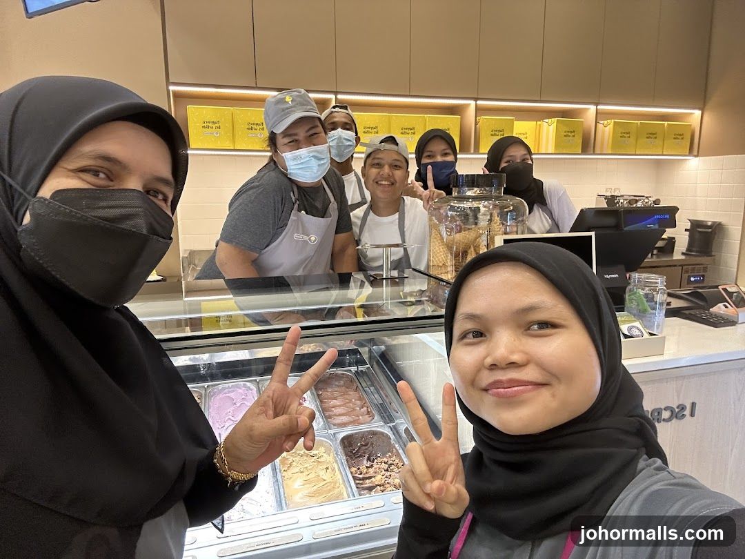 Ice Cream Shop Staff