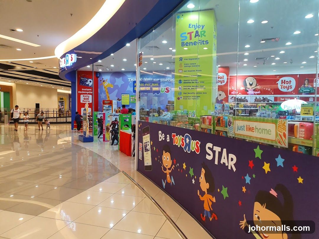 Toys R Us Storefront