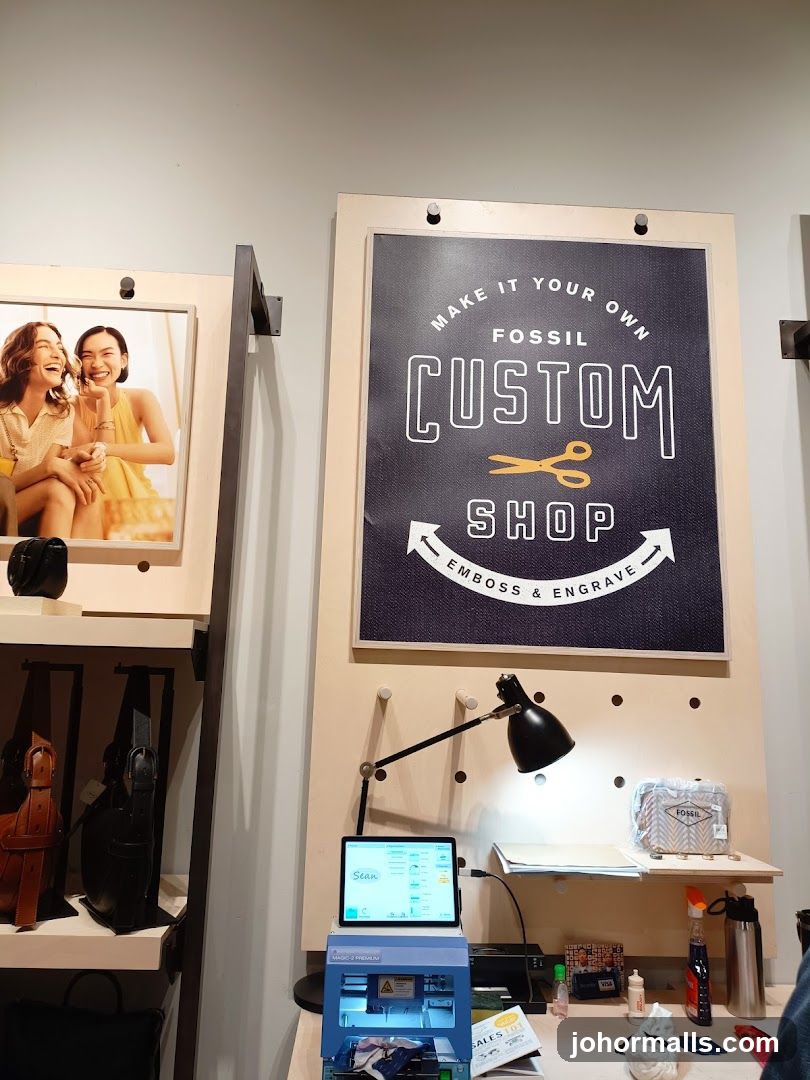 Fossil Custom Shop Display