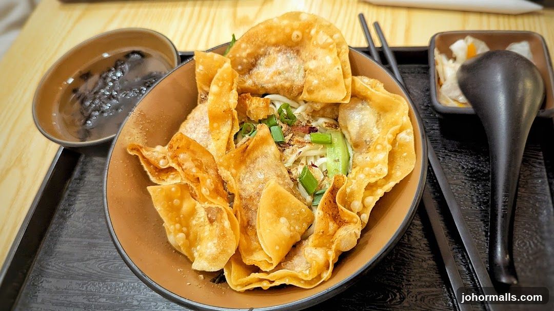 Noodle Dish with Crispy Wontons