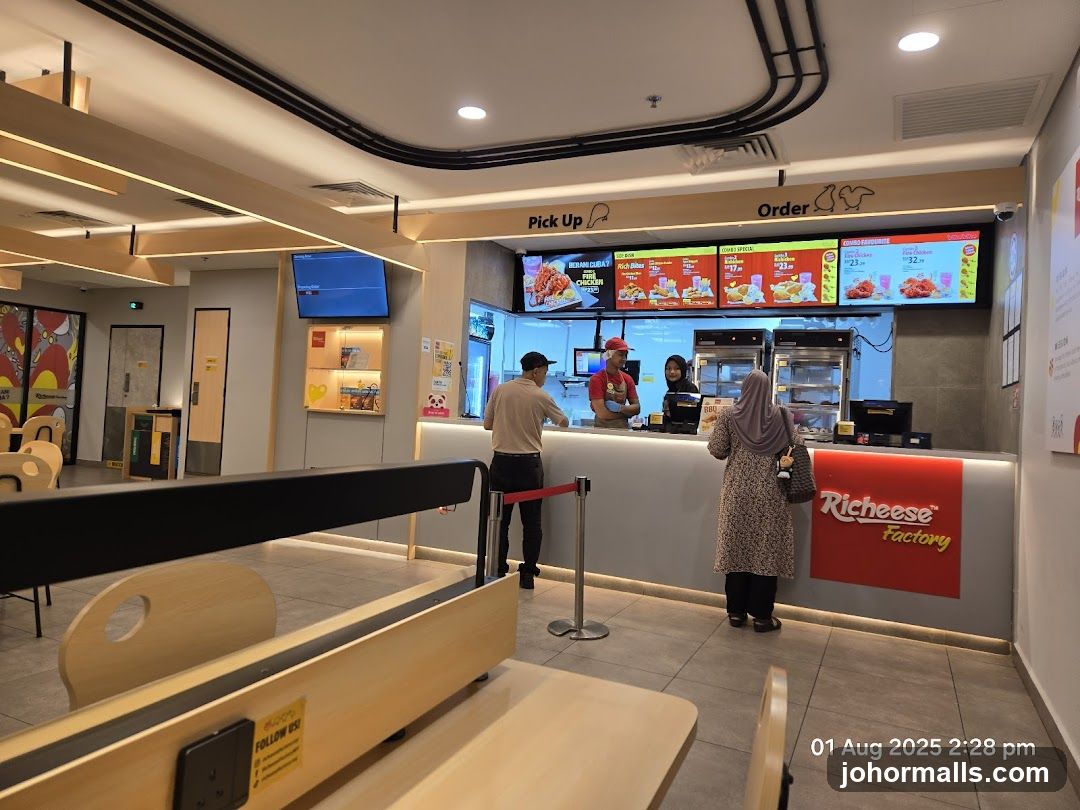 Fast Food Restaurant Counter