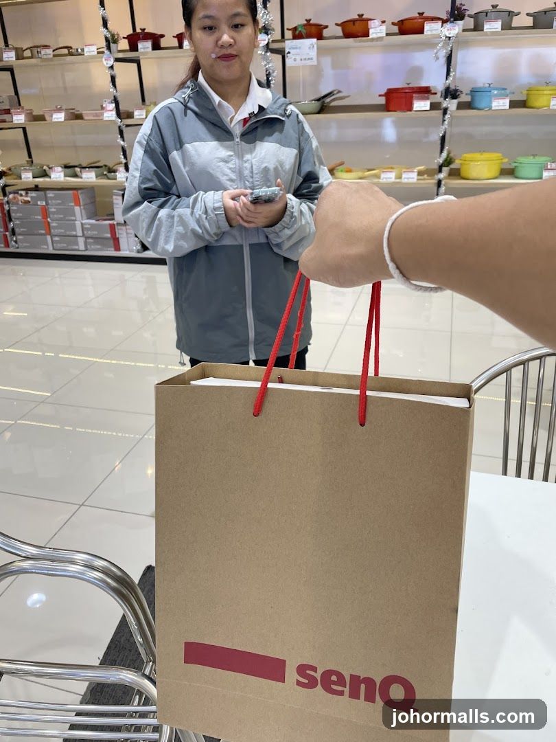 Shopping Bag with SenQ Logo