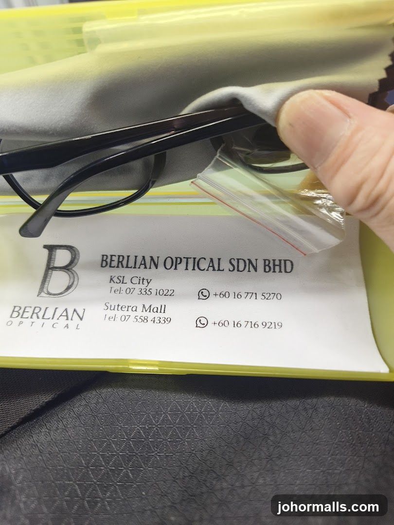 Berlian Optical Business Card