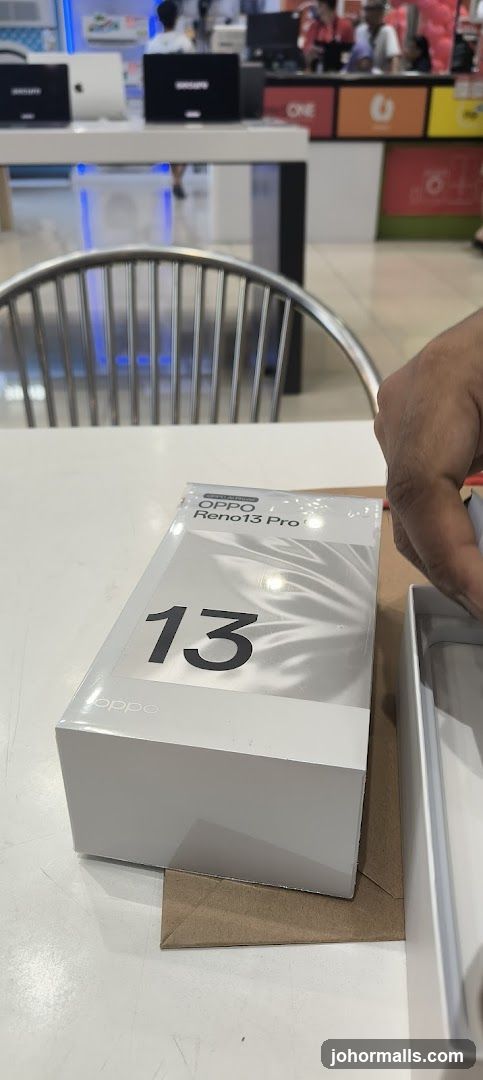Oppo Reno 13 Pro Box
