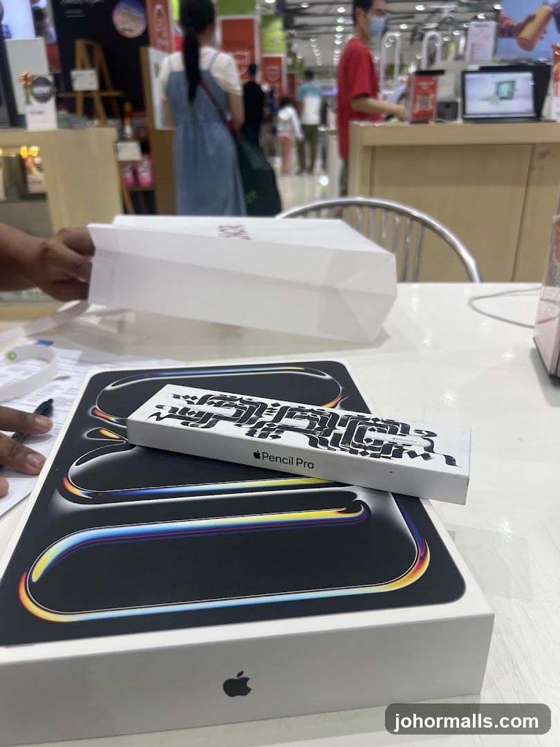 Apple Pencil Pro Box