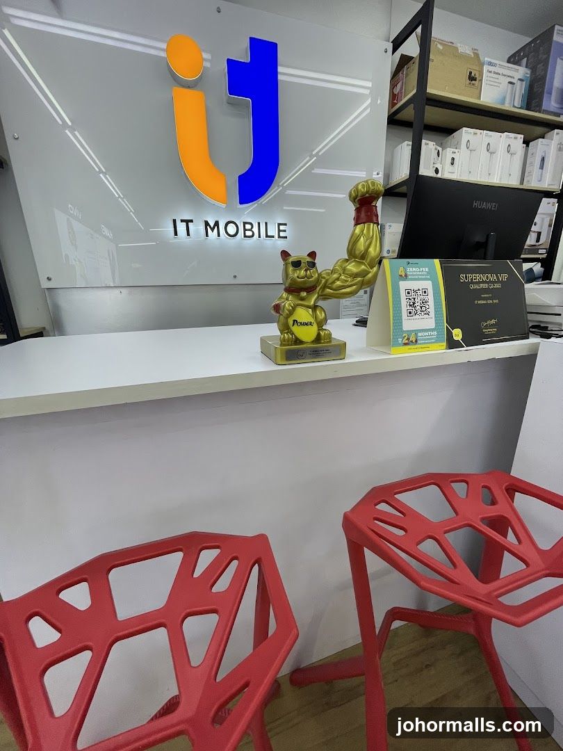 IT Mobile Store Interior