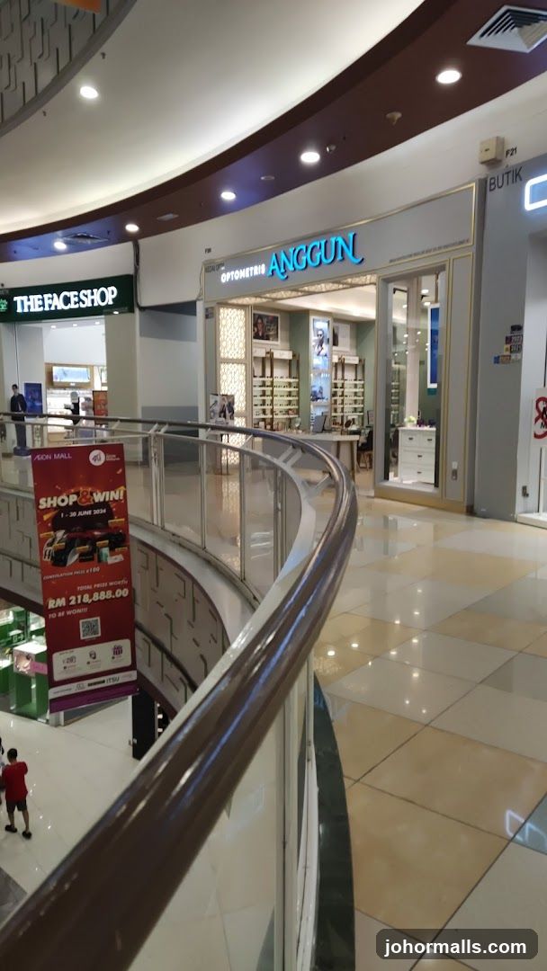 Optometrist store in a mall