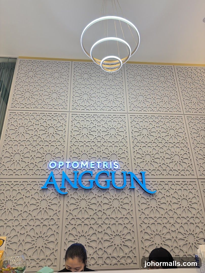 Optometrist Anggun Interior