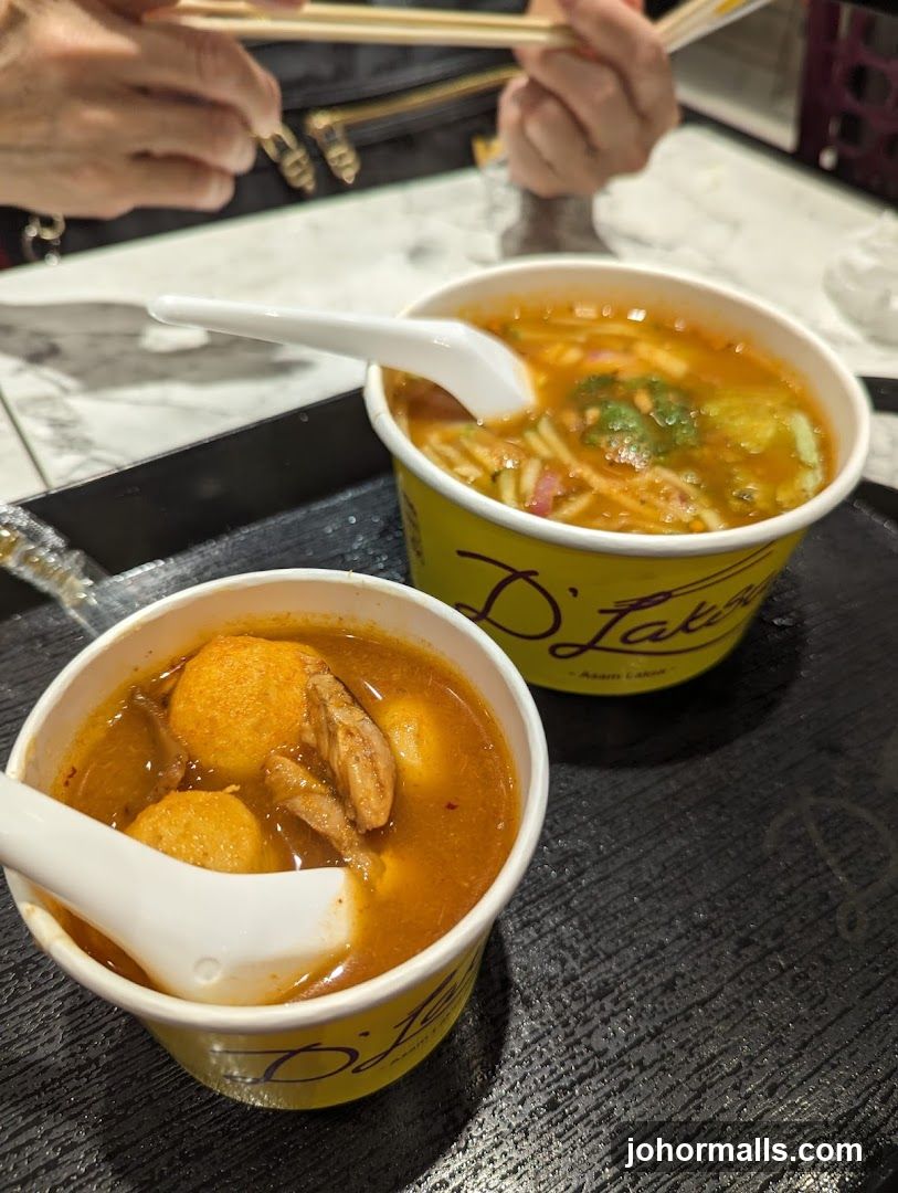 Two bowls of noodles