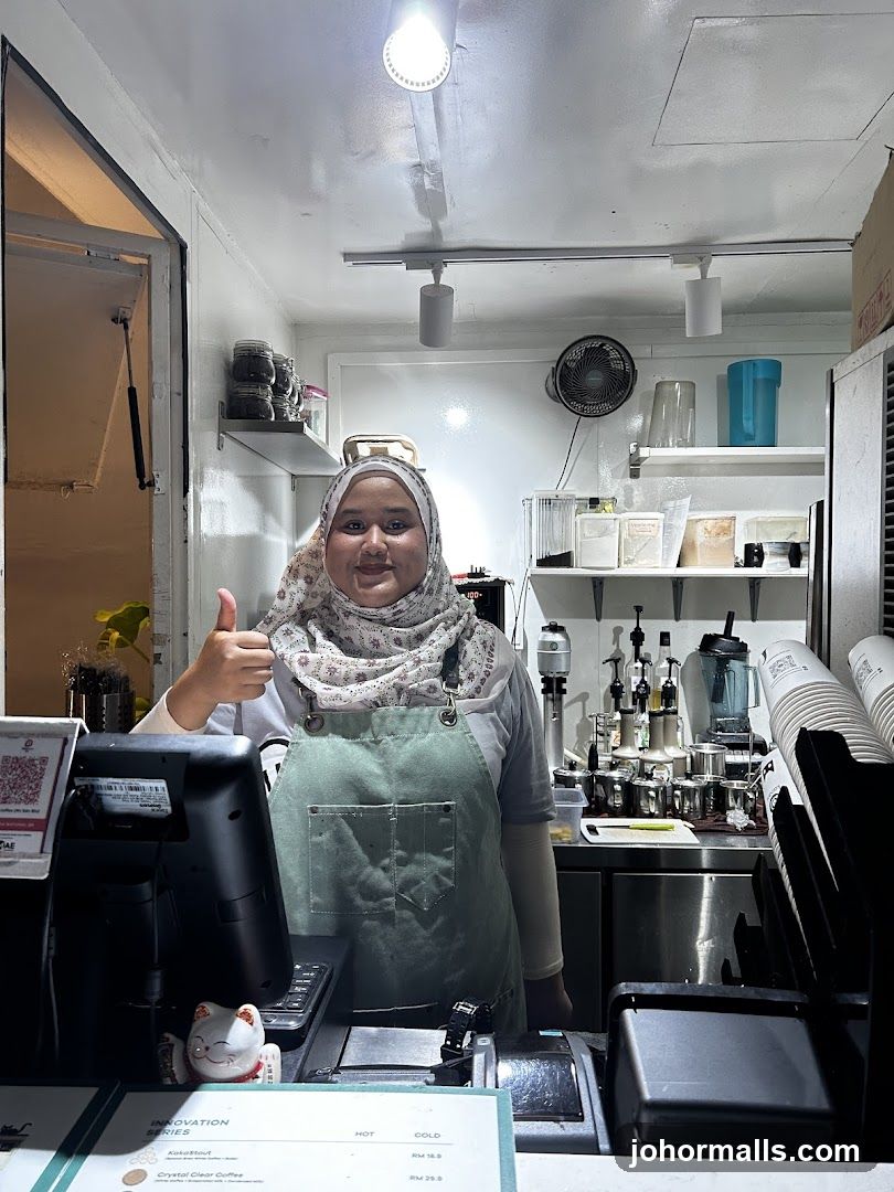 Barista giving a thumbs up