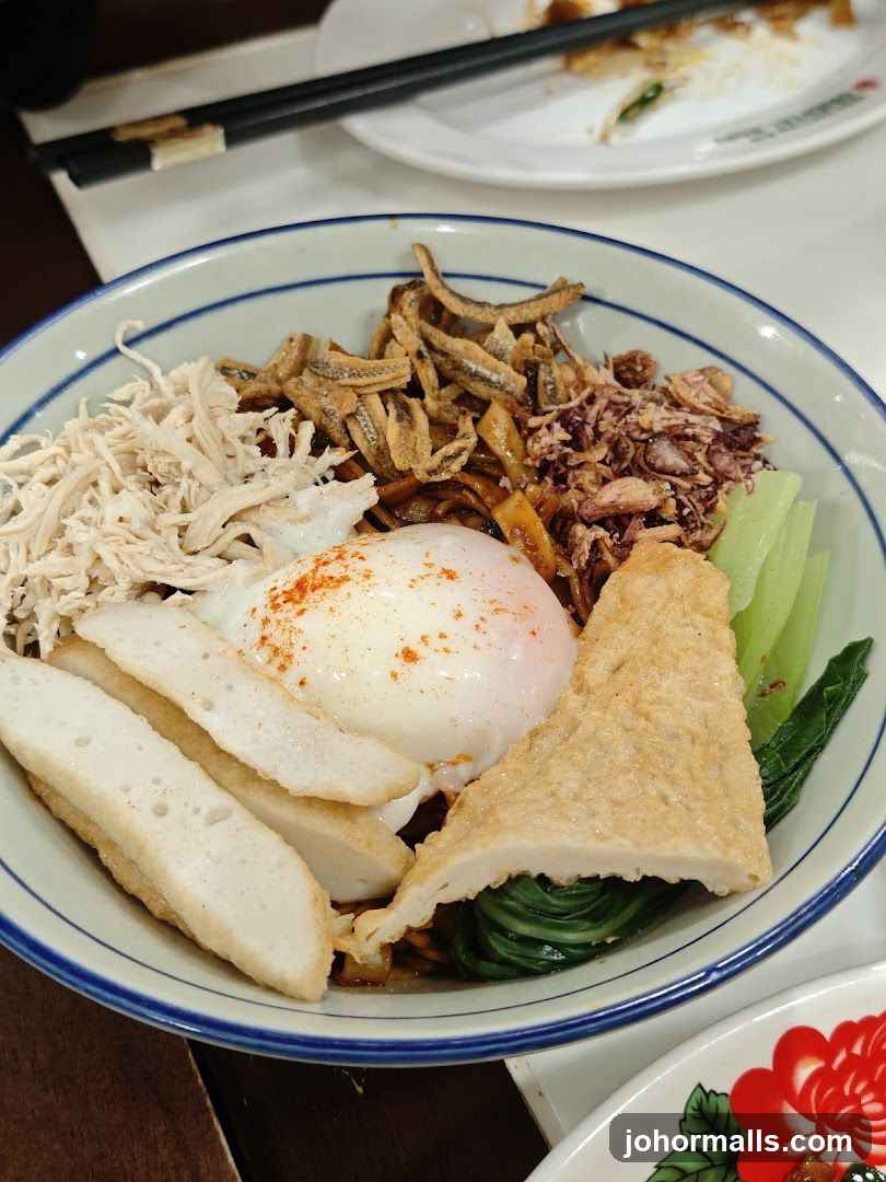 Noodles with Toppings