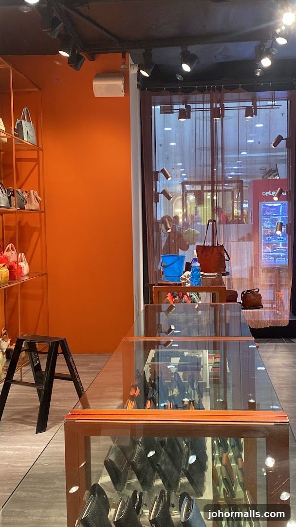 Leather Avenue - Paradigm Mall Johor Bahru