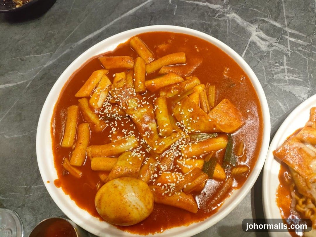 Tteokbokki with Egg