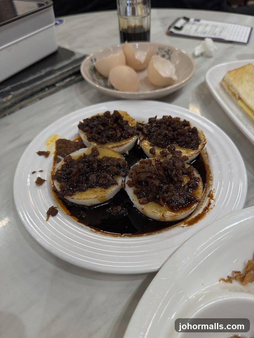 Savory Steamed Rice Cakes with Toppings