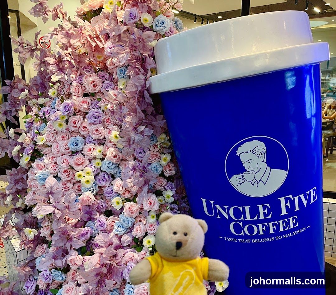 Giant Coffee Cup Display
