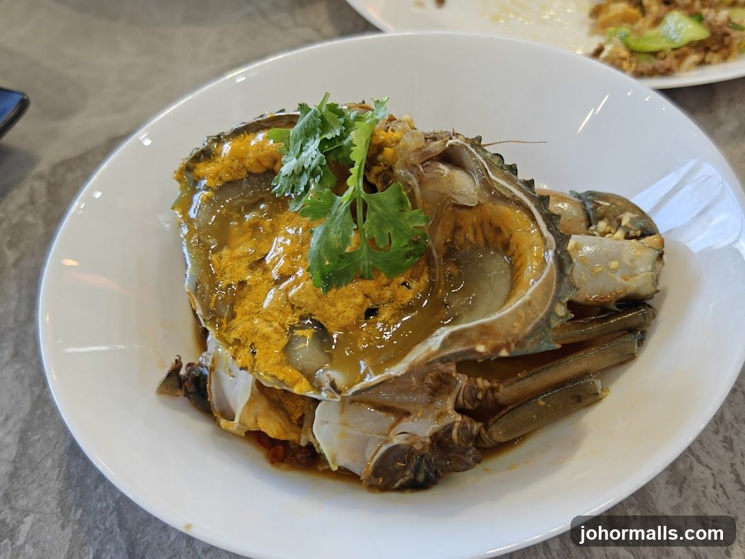 Steamed Crab with Roe