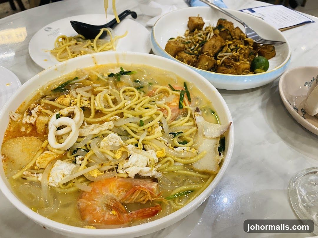 Noodles and Fried Dish