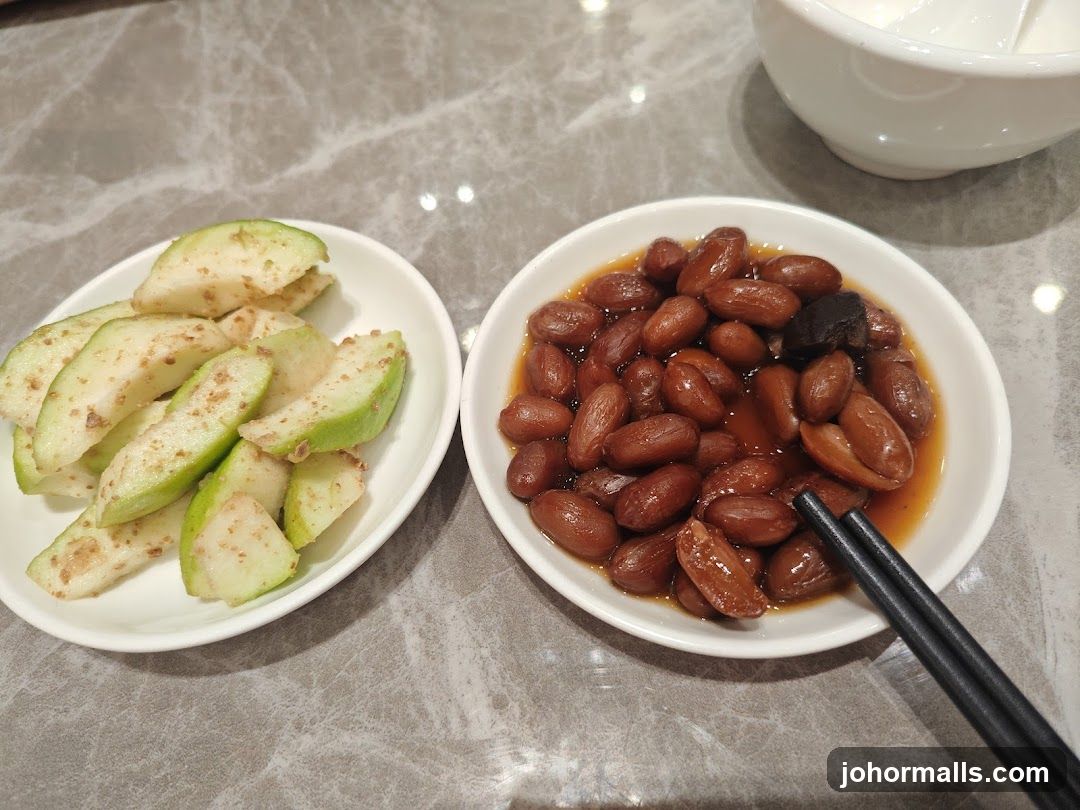 Guava Slices and Braised Peanuts