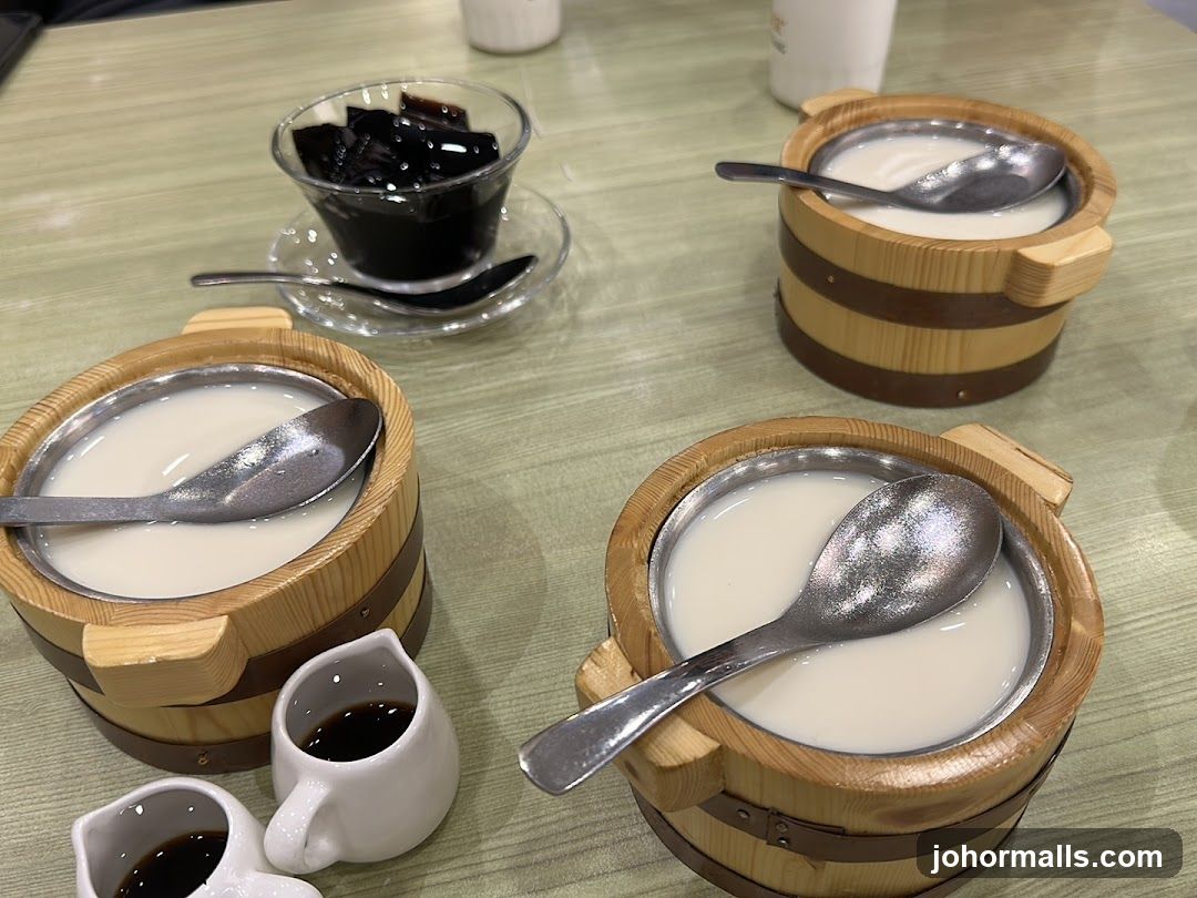 Dessert with Milk and Grass Jelly