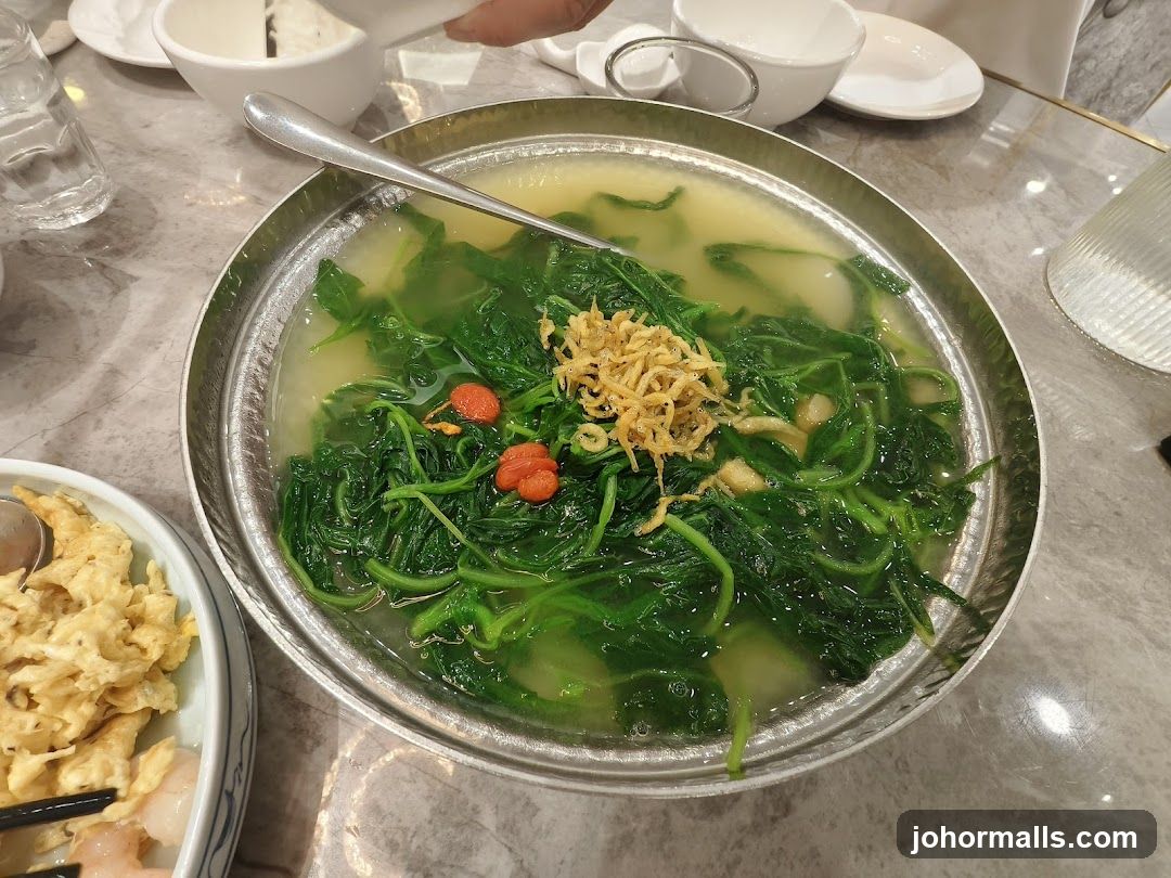 Vegetable Soup with Dried Shrimp