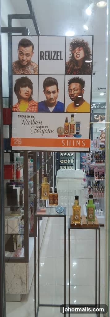Reuzel Hair Products Display