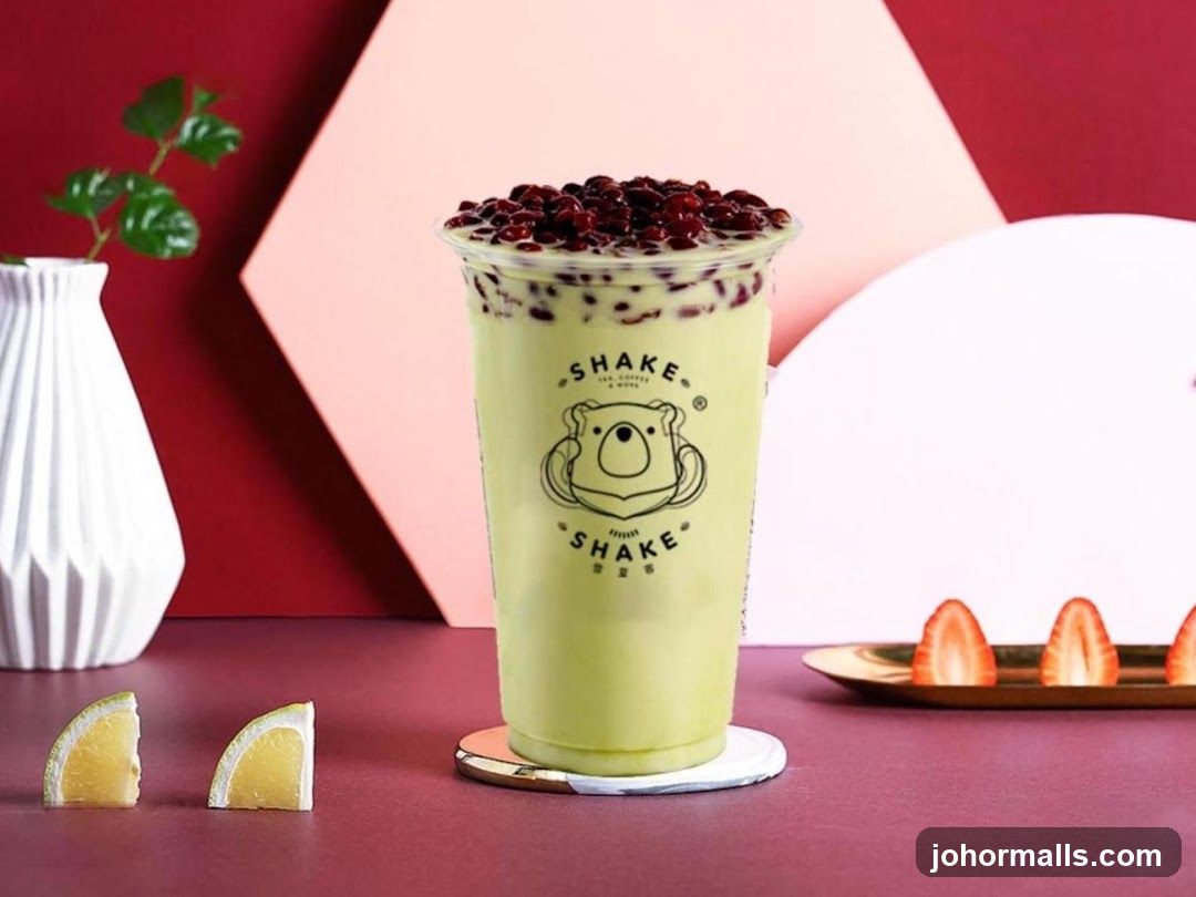 Matcha Bubble Tea with Red Beans
