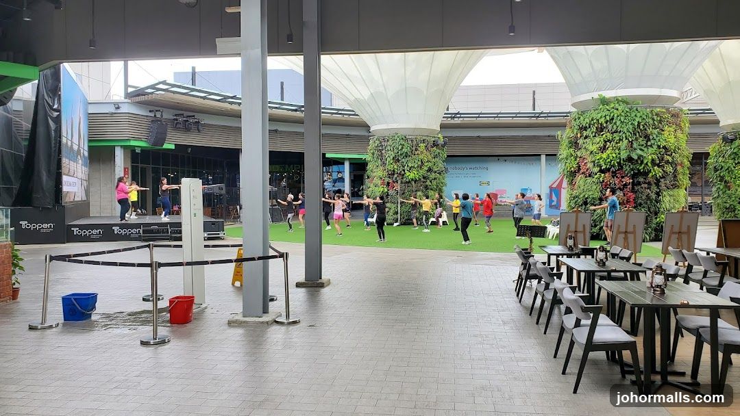 Outdoor Fitness Class
