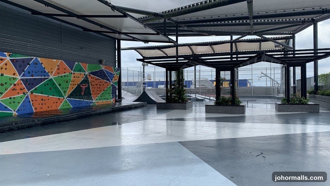 Rooftop Activity Area