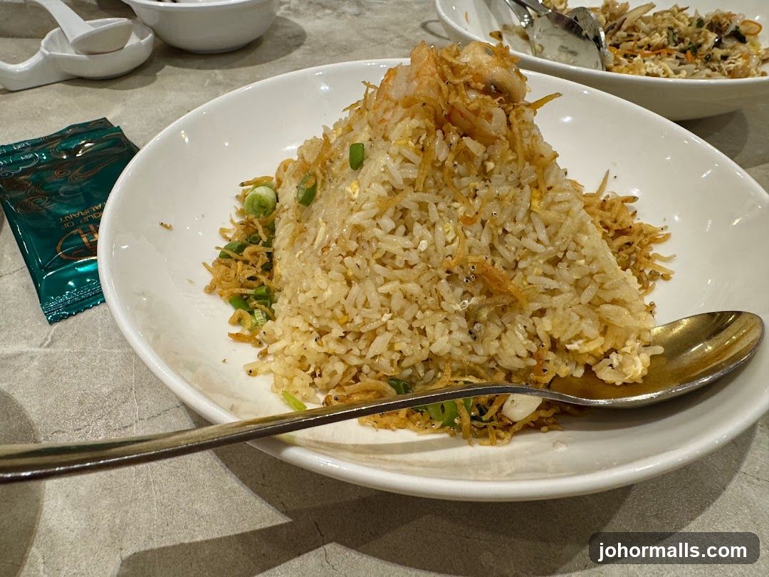 Fried Rice with Shrimp and Small Fish