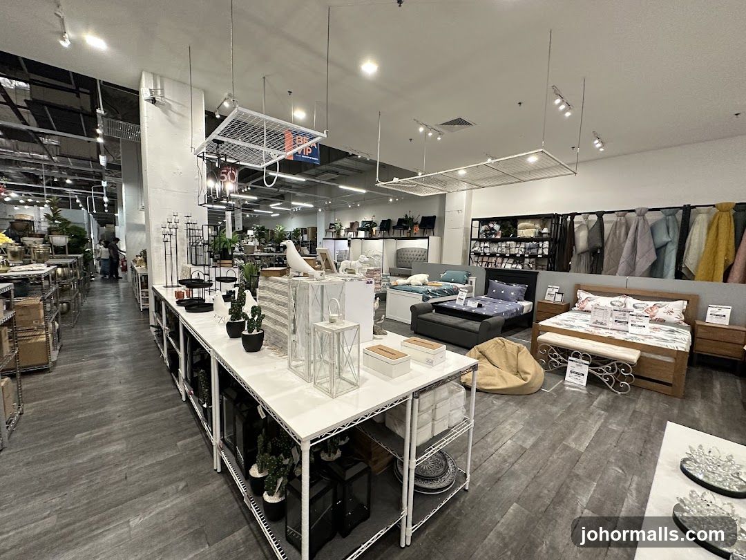 Home Furnishings Store