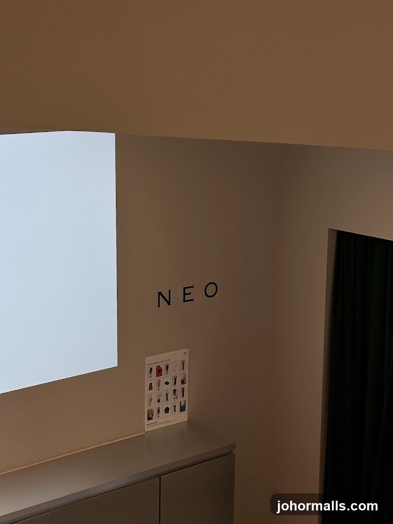 N E O