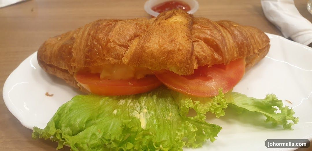 Croissant Sandwich