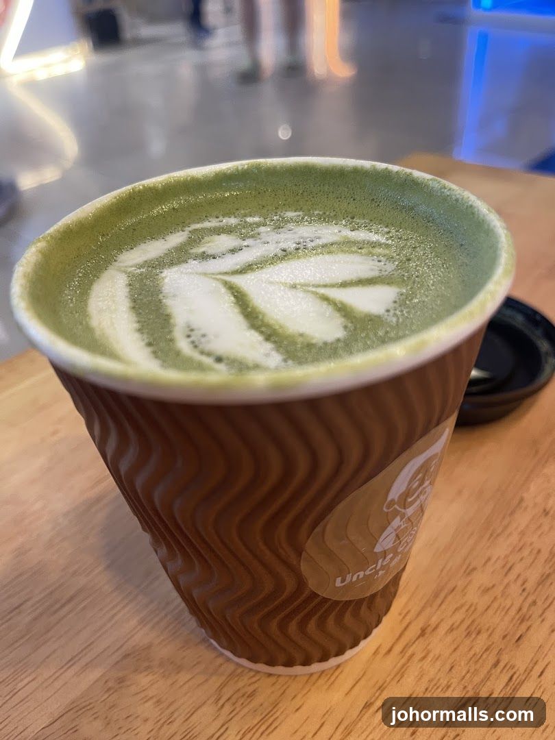 Matcha Latte with Latte Art