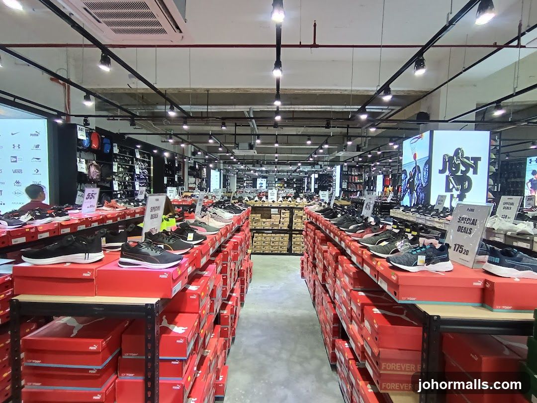Sports Shoe Store