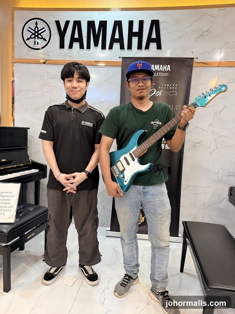 Yamaha Store Display