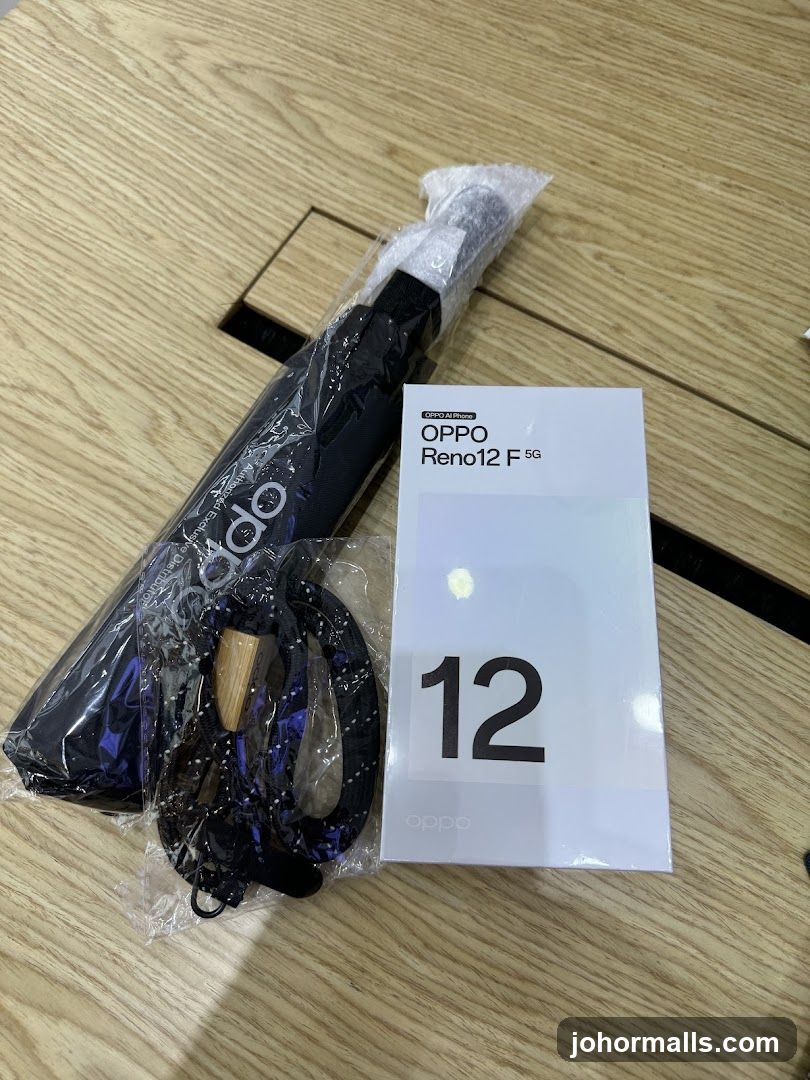 Oppo Reno12 F 5G Box and Umbrella