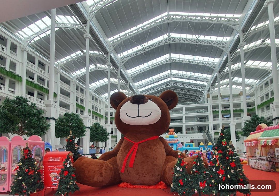 Giant Teddy Bear Decoration