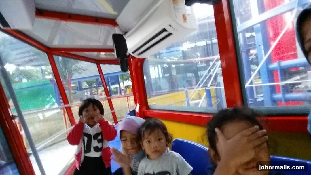 Children in a ride cabin