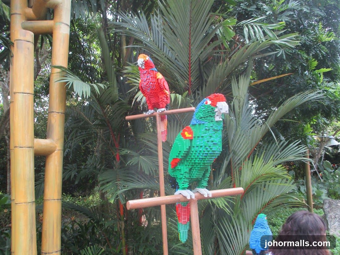 Lego Parrots in Tropical Setting