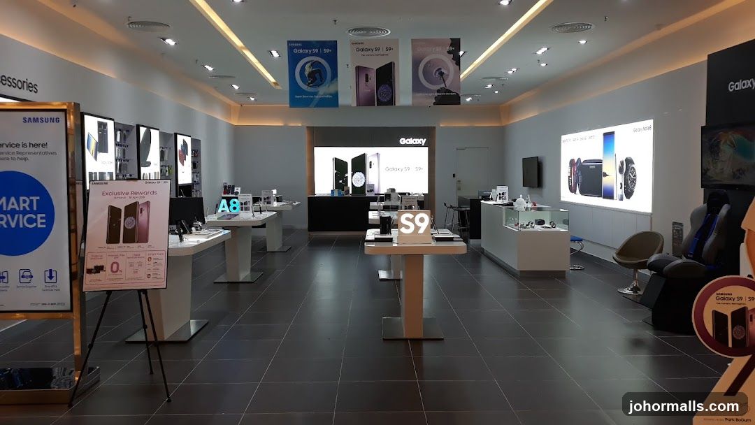 Samsung Store Interior