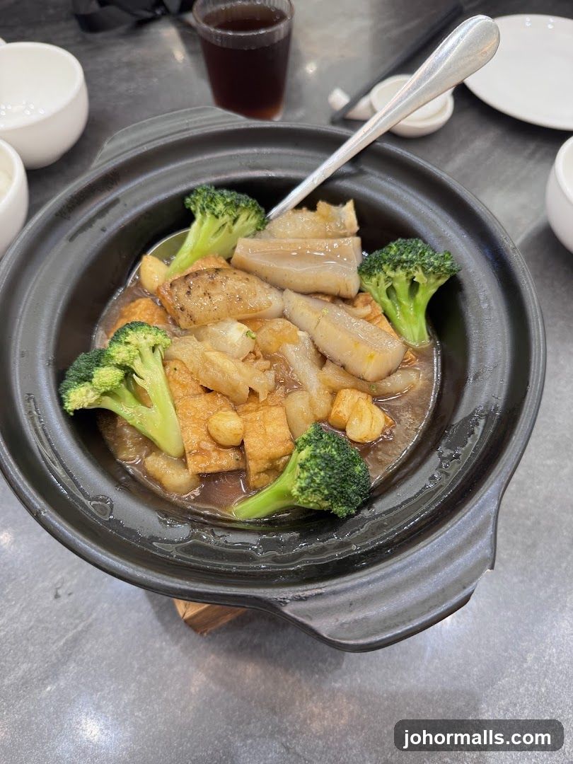 Braised Dish with Broccoli and Tofu