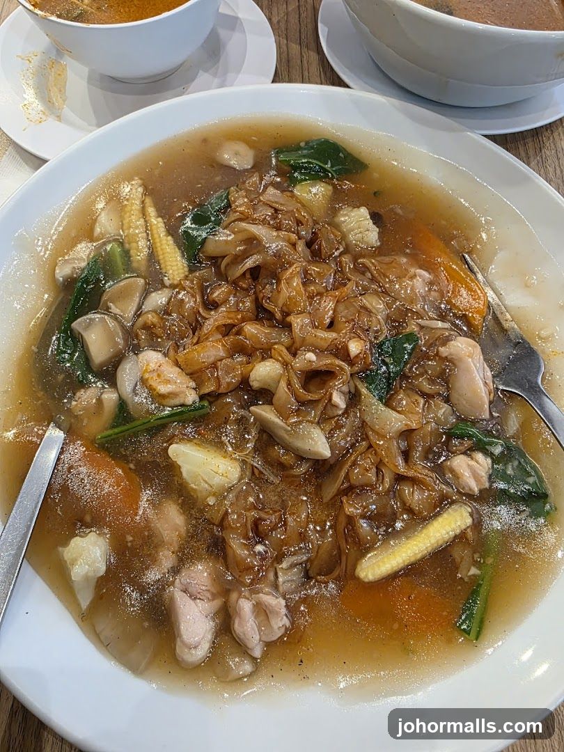 Noodles with Gravy and Vegetables