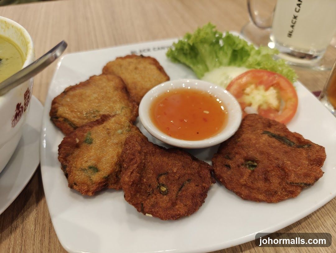 Fish Cakes with Sweet Chili Sauce