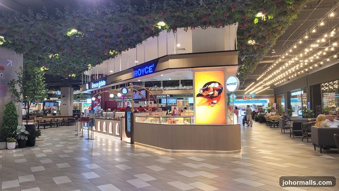 Dessert Shop in a Mall