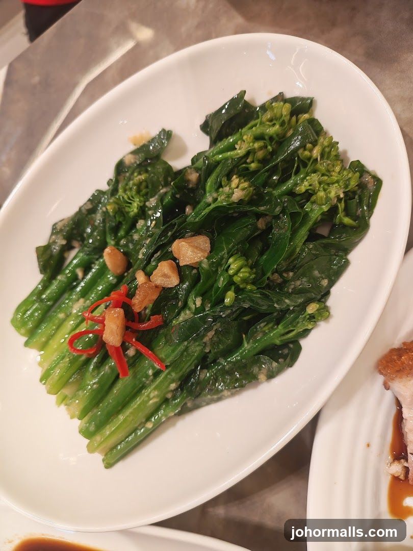 Stir-fried Gai Lan with Garlic