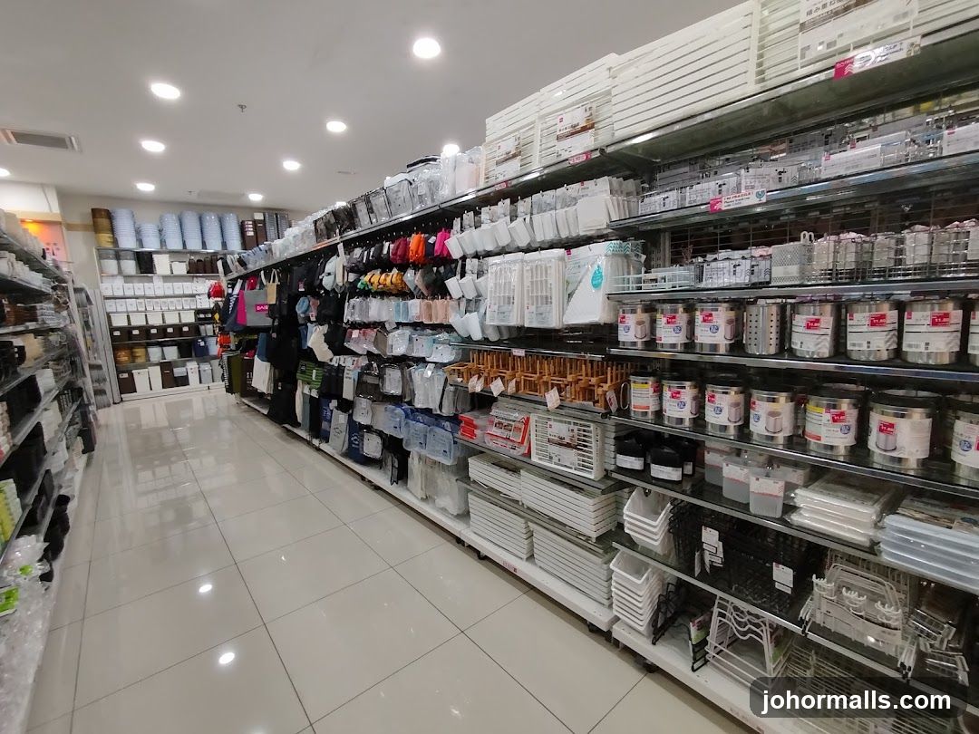 Storage and Organization Aisles