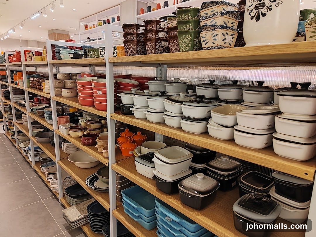 Kitchenware Store Display