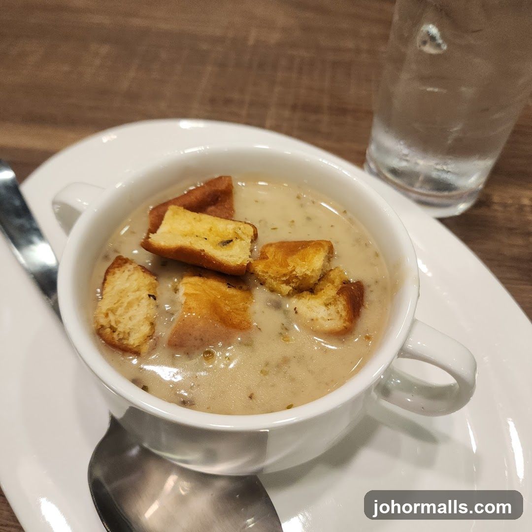 Creamy Soup with Croutons